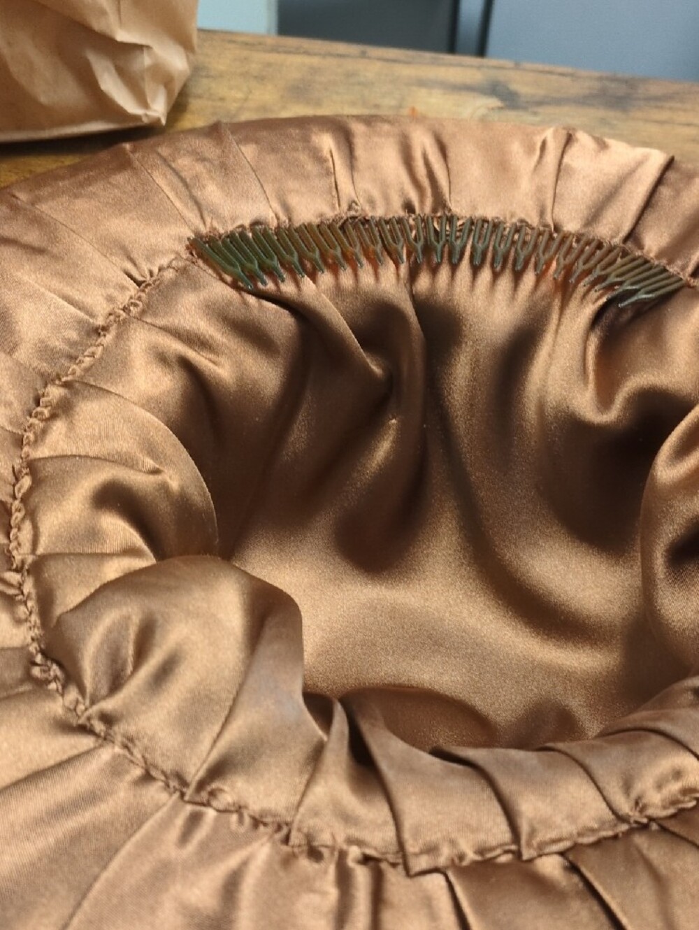 Vintage Brown Feather Brim Women's Hat with Cream Trim - Picture 5 of 7